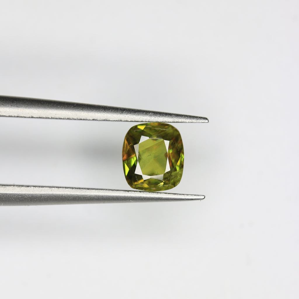 0.86ct Sphene - alternate view 2