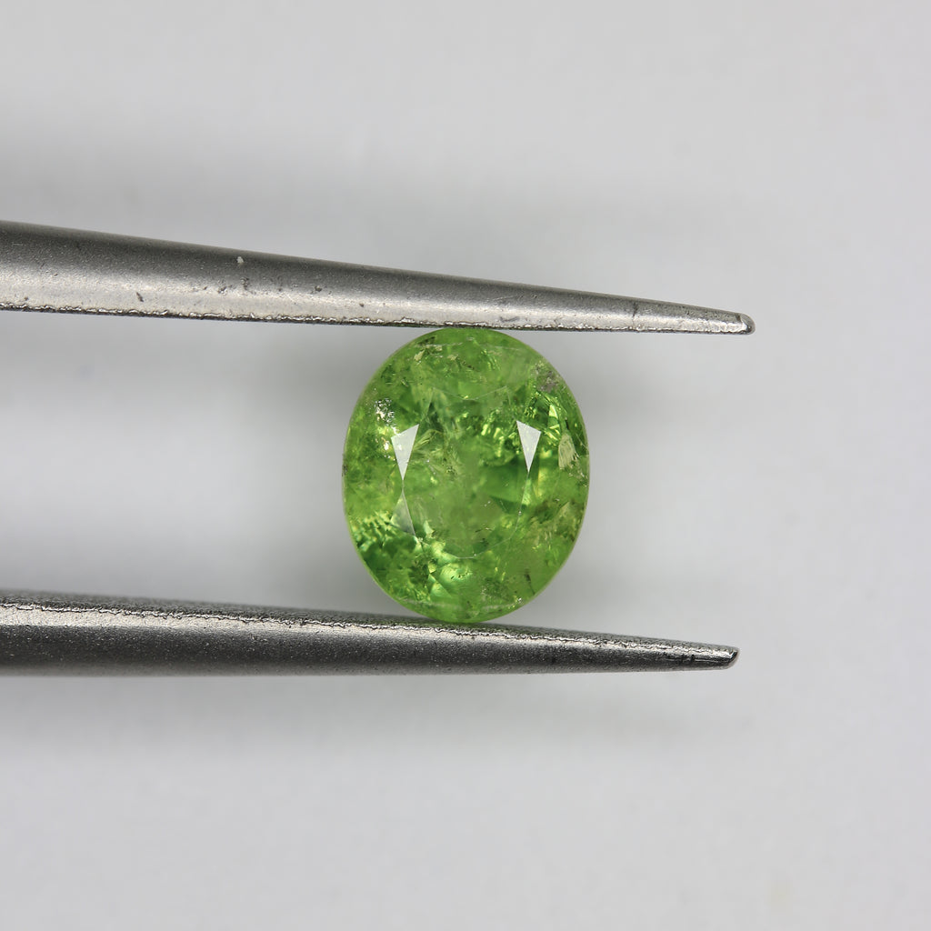 0.88ct Garnet Demantoid - alternate view 2