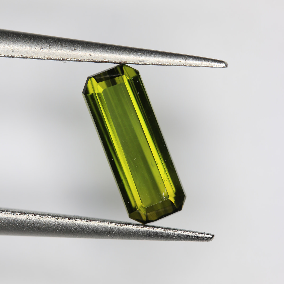 0.89ct Tourmaline Green - alternate view 2