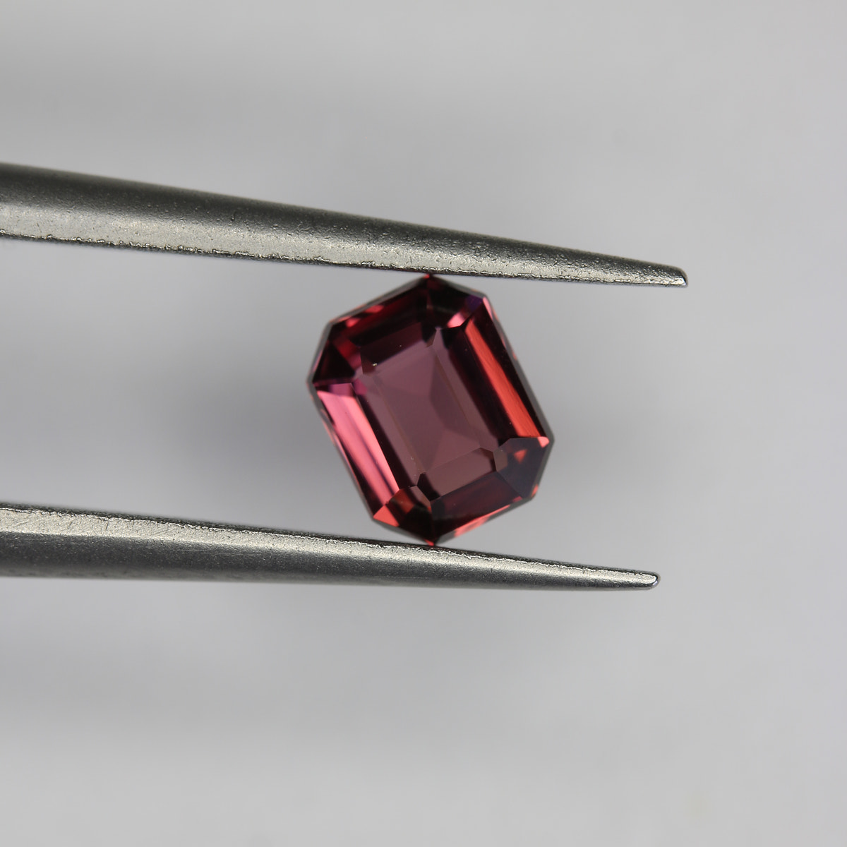0.8ct Garnet