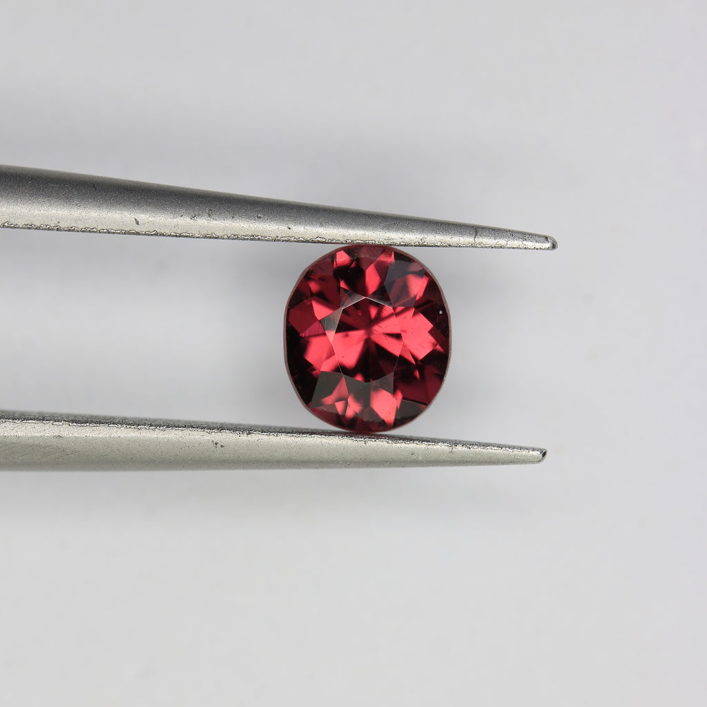 0.8ct Garnet Malawi - alternate view 2