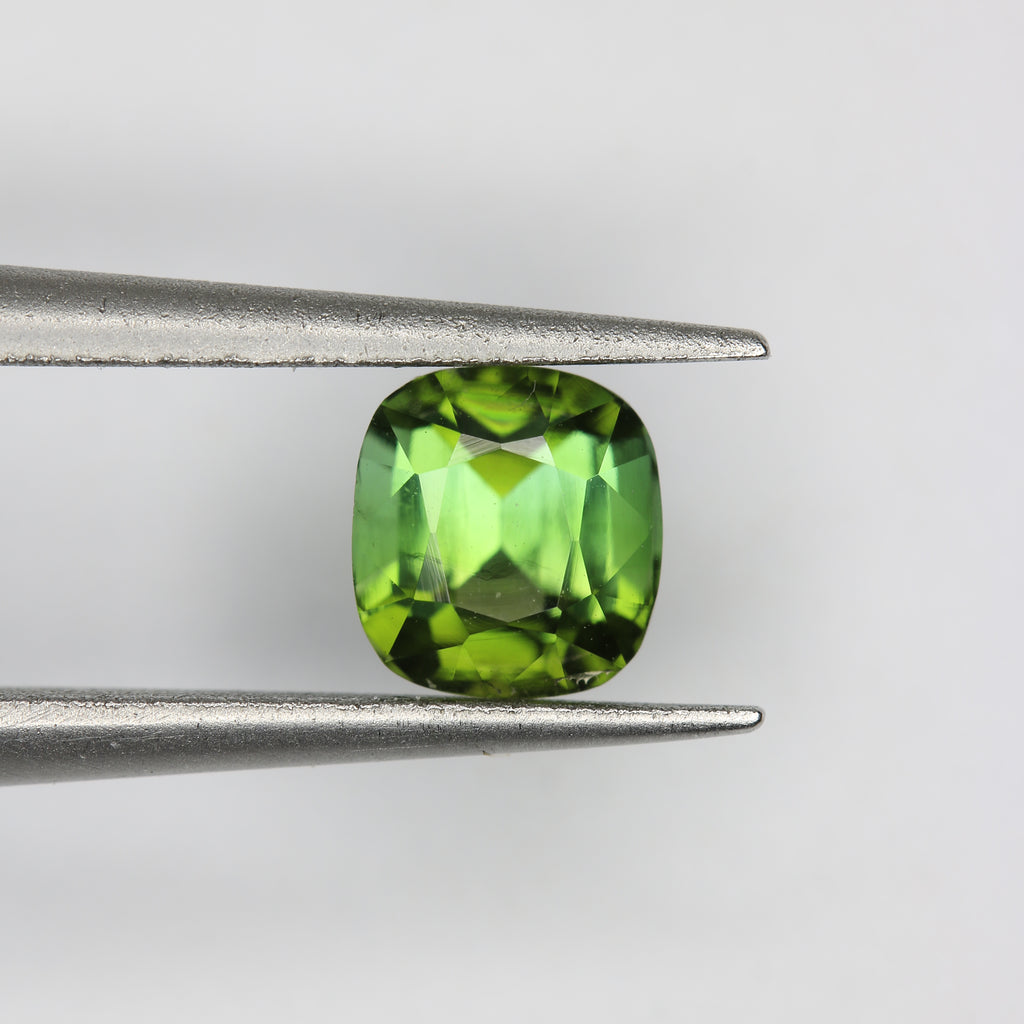 0.8ct Tourmaline - alternate view 2