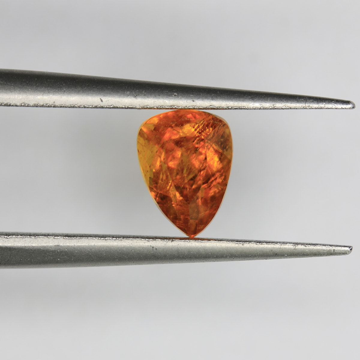 0.91ct Clinohumite