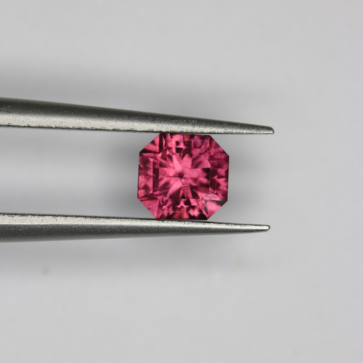 0.91ct Garnet
