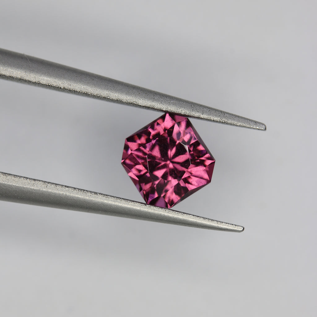 0.95ct Garnet