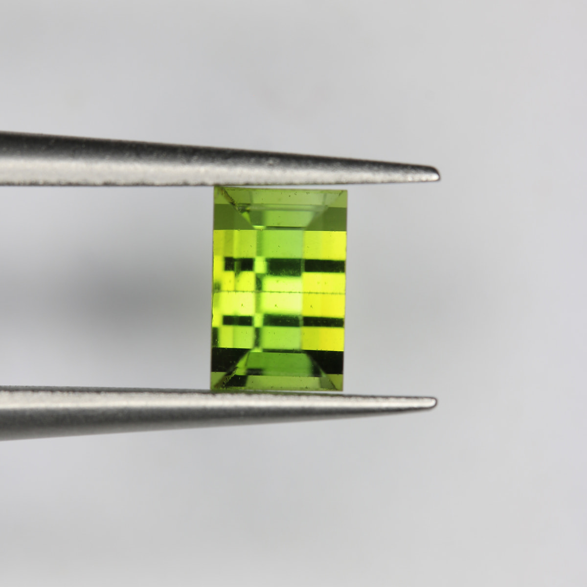 0.95ct Tourmaline Green - alternate view 2