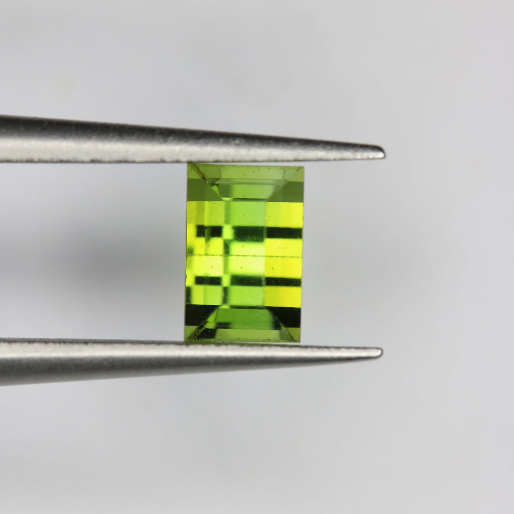 0.95ct Tourmaline Green - alternate view 2