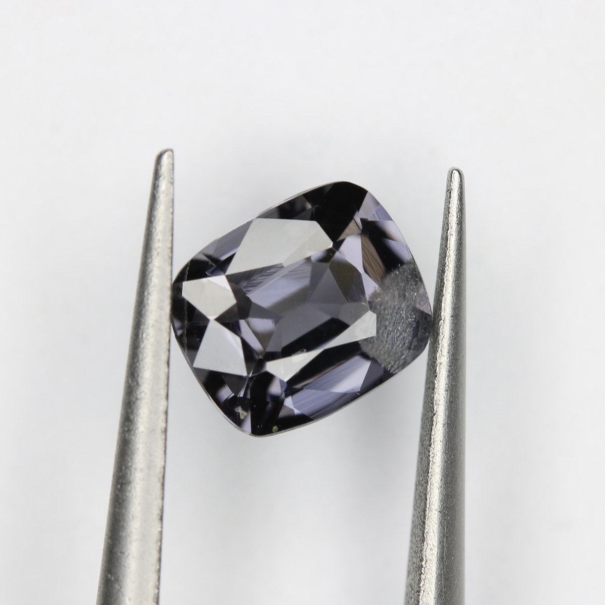0.97ct Spinel