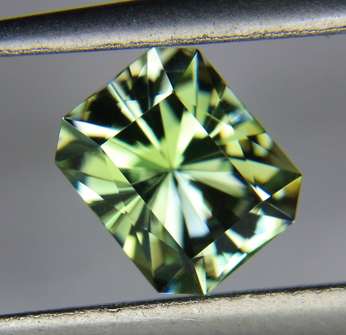 0.97ct Tanzanite