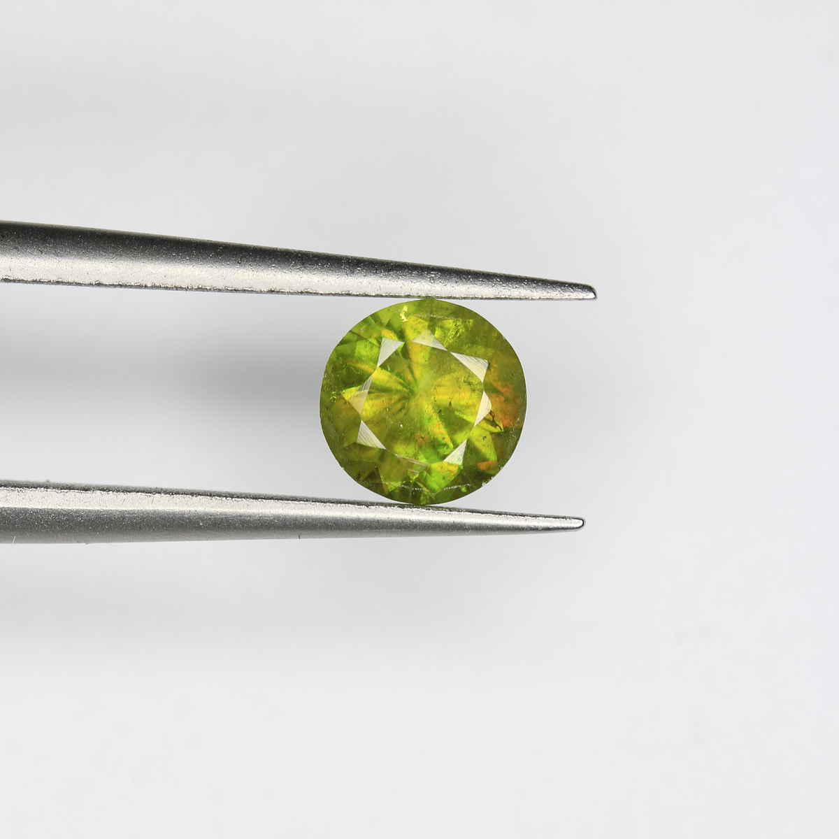 0.98ct Sphene