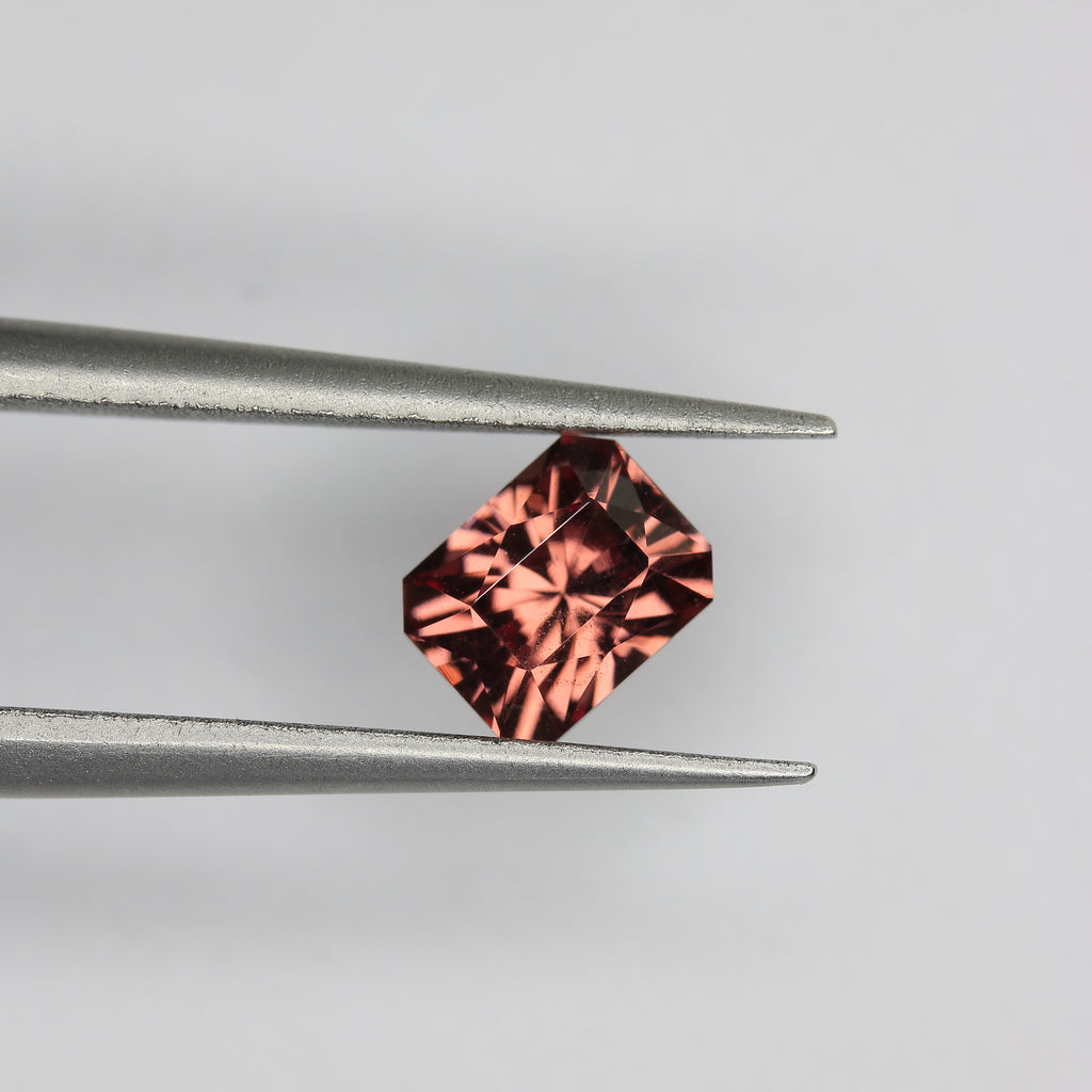 0.9ct Garnet Color Change - alternate view 2