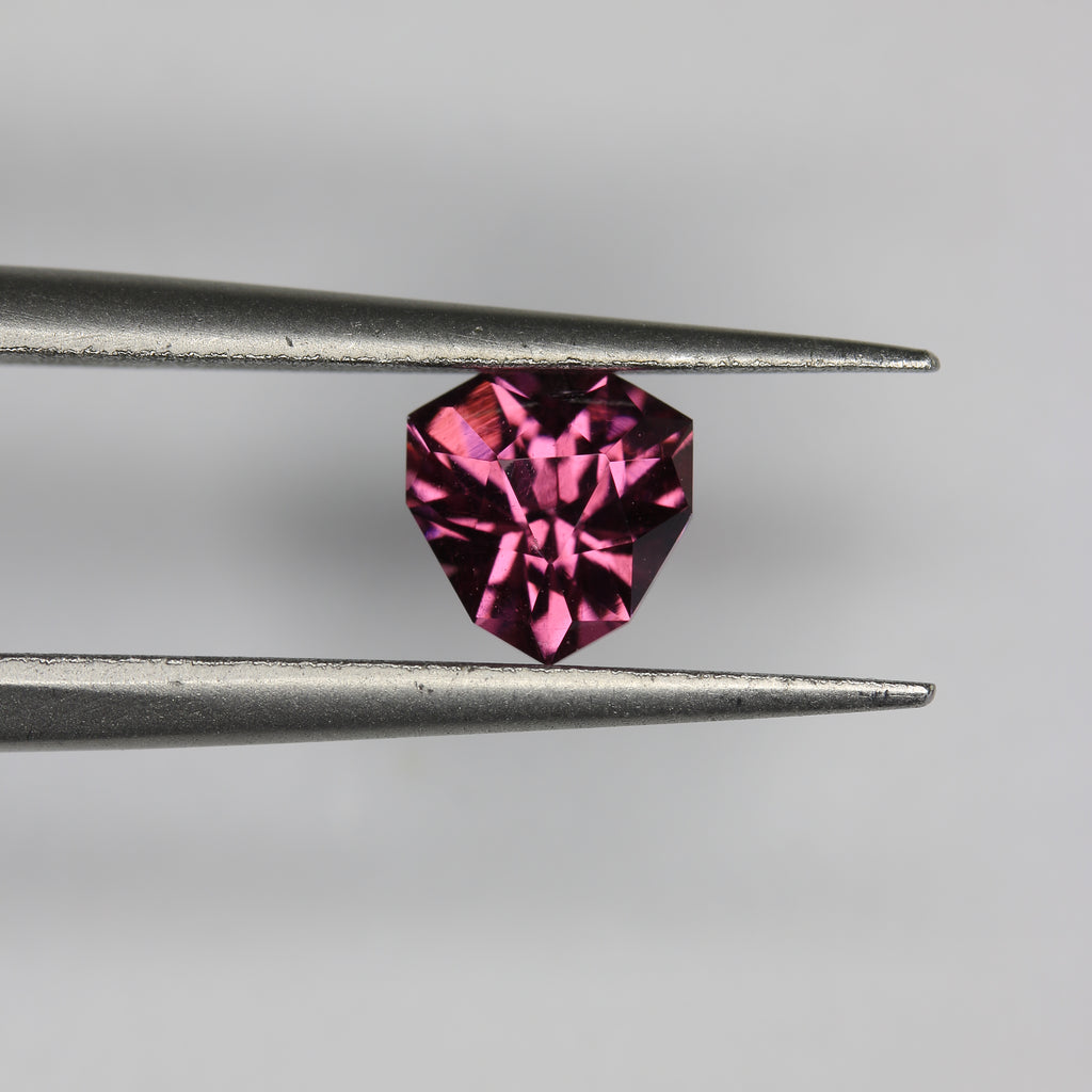 0.9ct Garnet