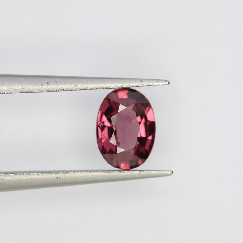 0.9ct Garnet