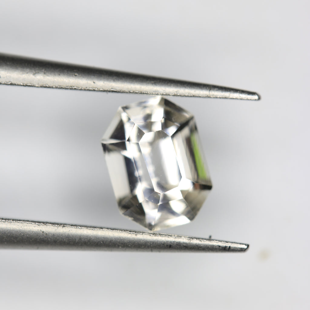 0.9ct Topaz - alternate view 2