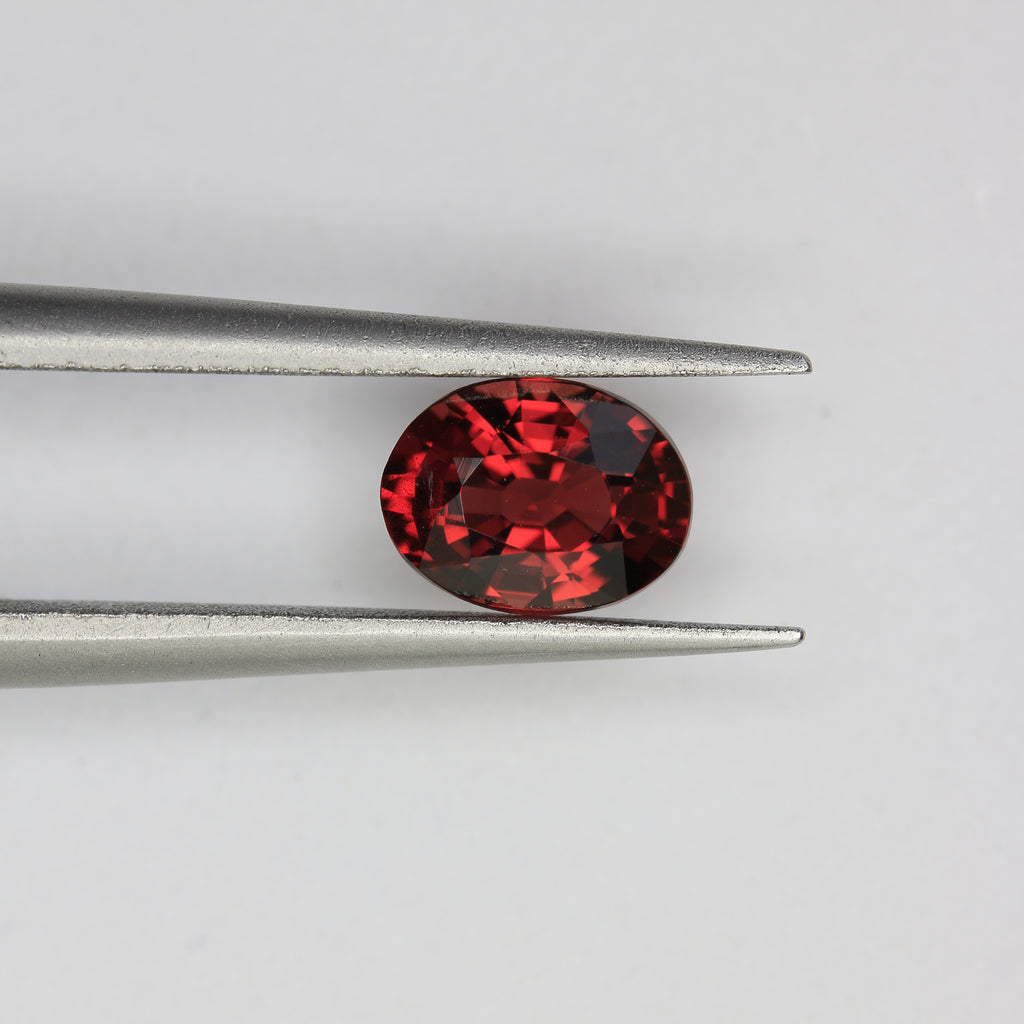 1.05ct Garnet - alternate view 2