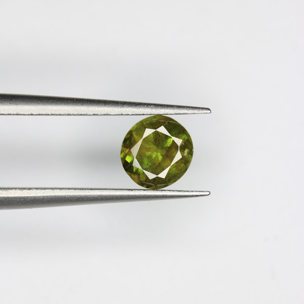 1.07ct Sphene - alternate view 2