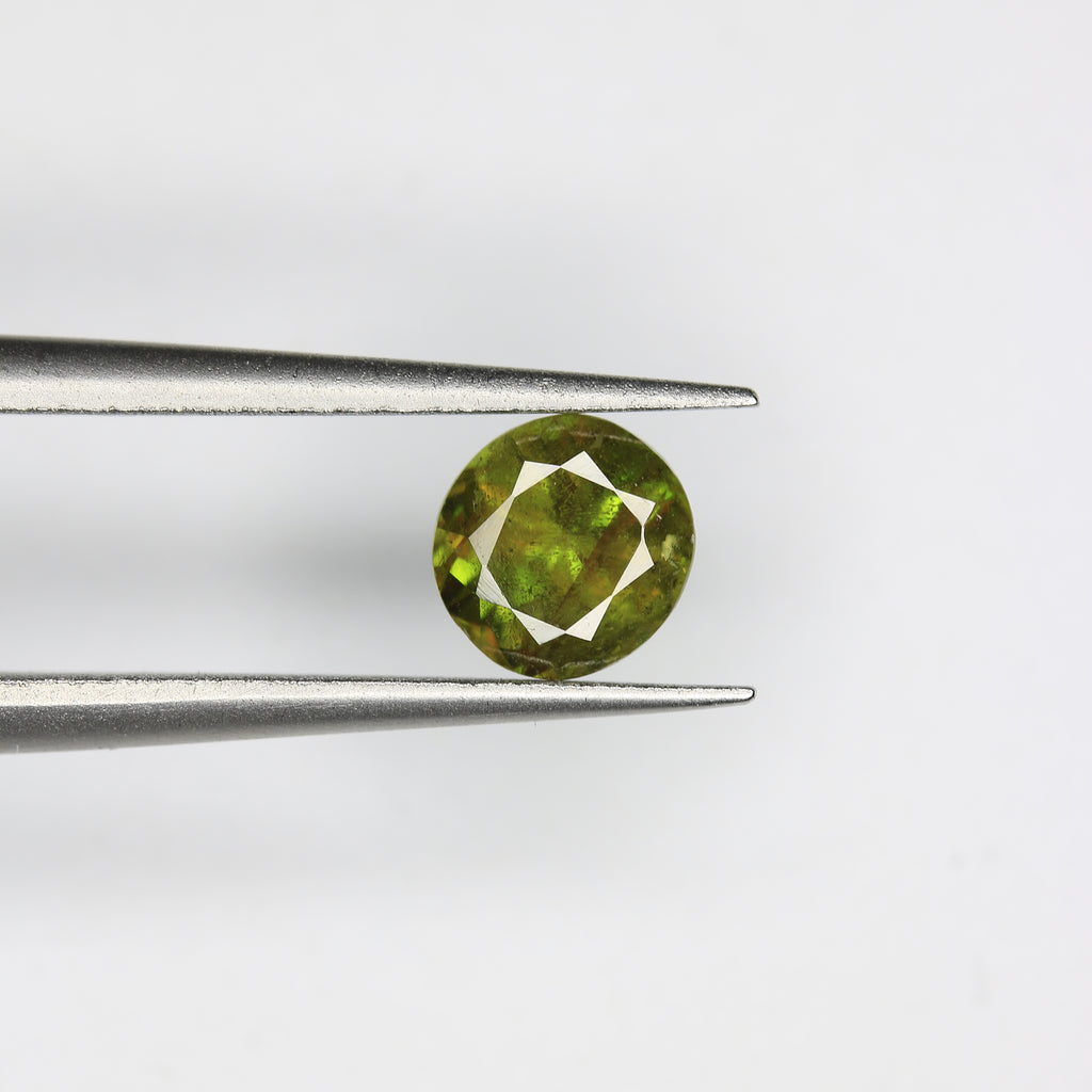1.07ct Sphene - alternate view 2