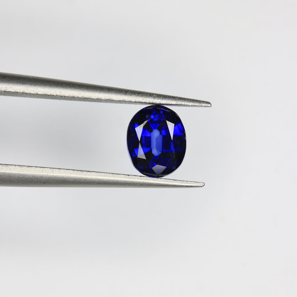 1.09ct Sapphire Royal Blue - alternate view 2