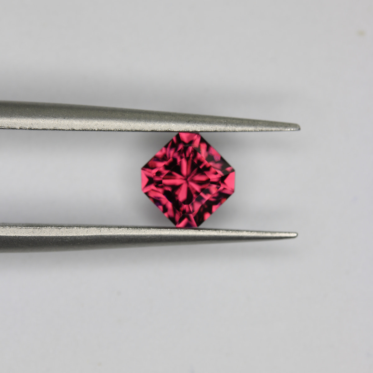 1.13ct Garnet - alternate view 2