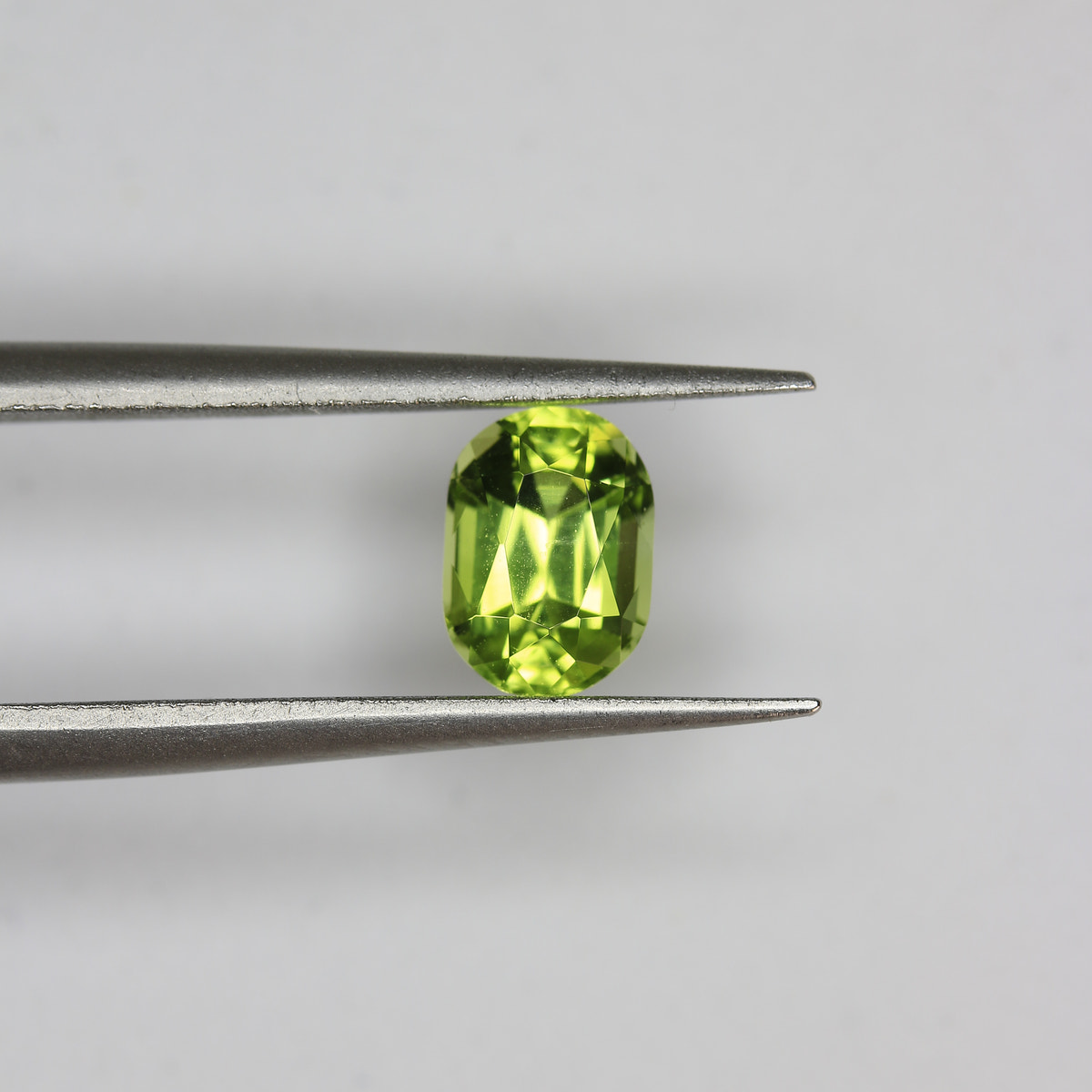 1.15ct Peridot - alternate view 2