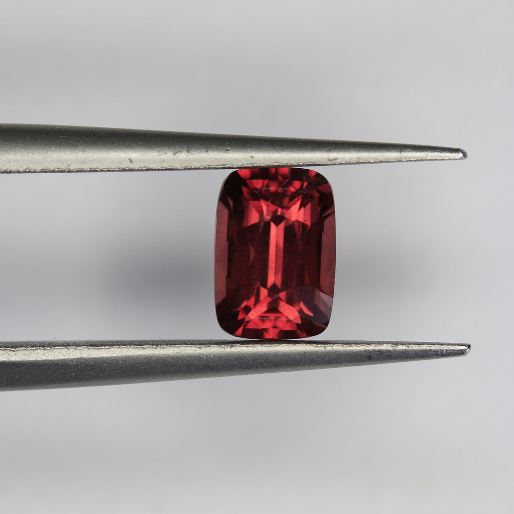 1.1ct Garnet