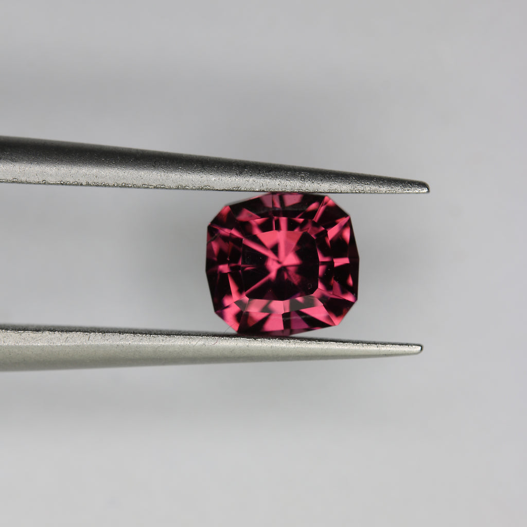 1.1ct Garnet