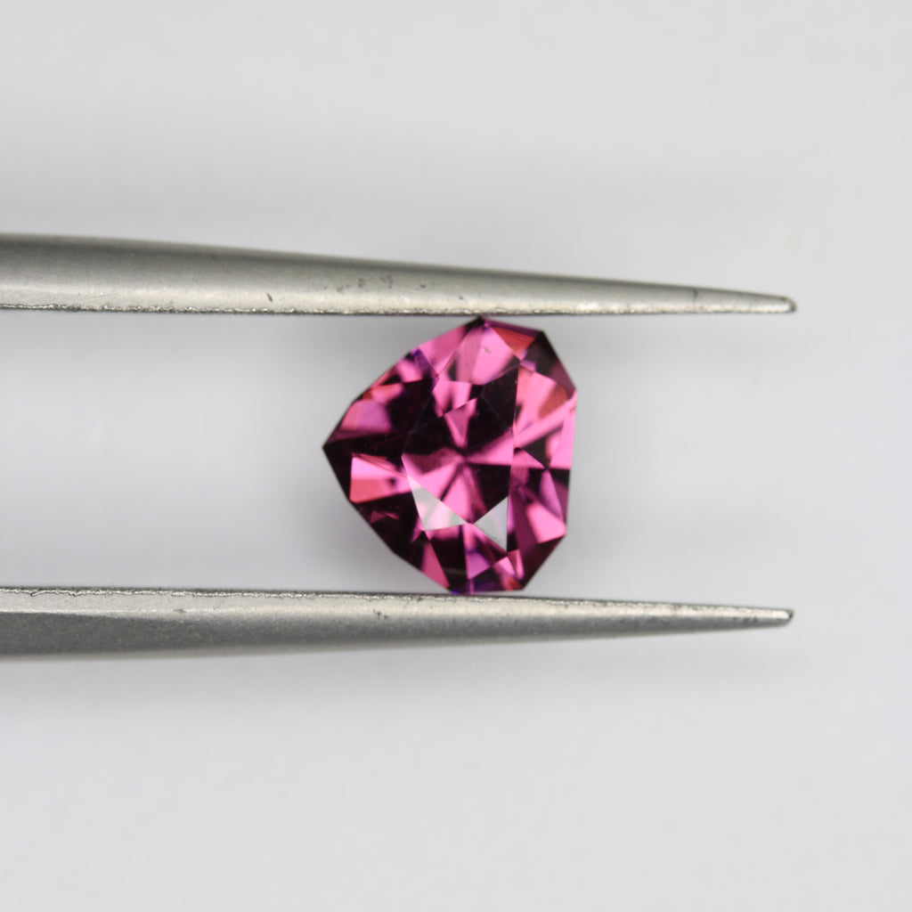 1.1ct Garnet Pink - alternate view 2