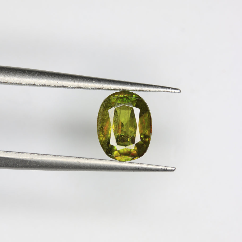 1.1ct Sphene - alternate view 2