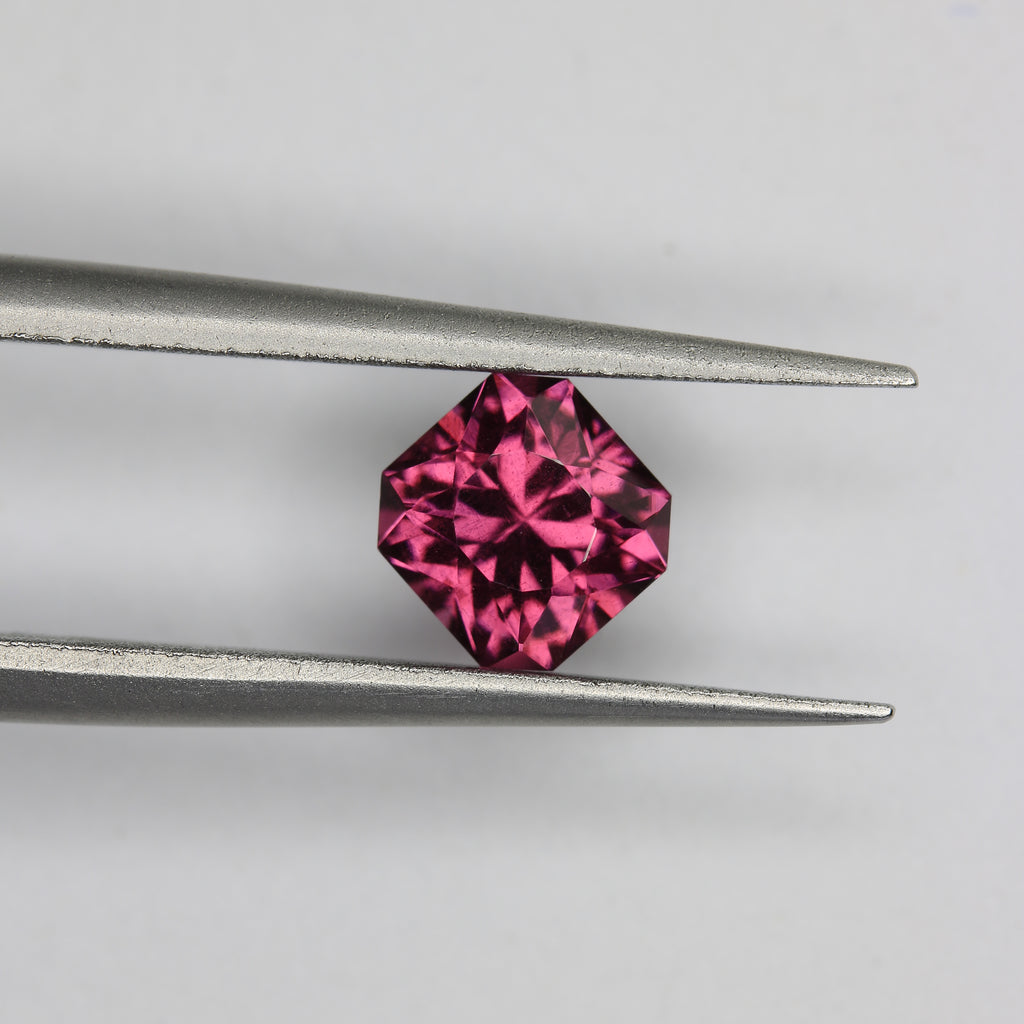 1.21ct Garnet Pink