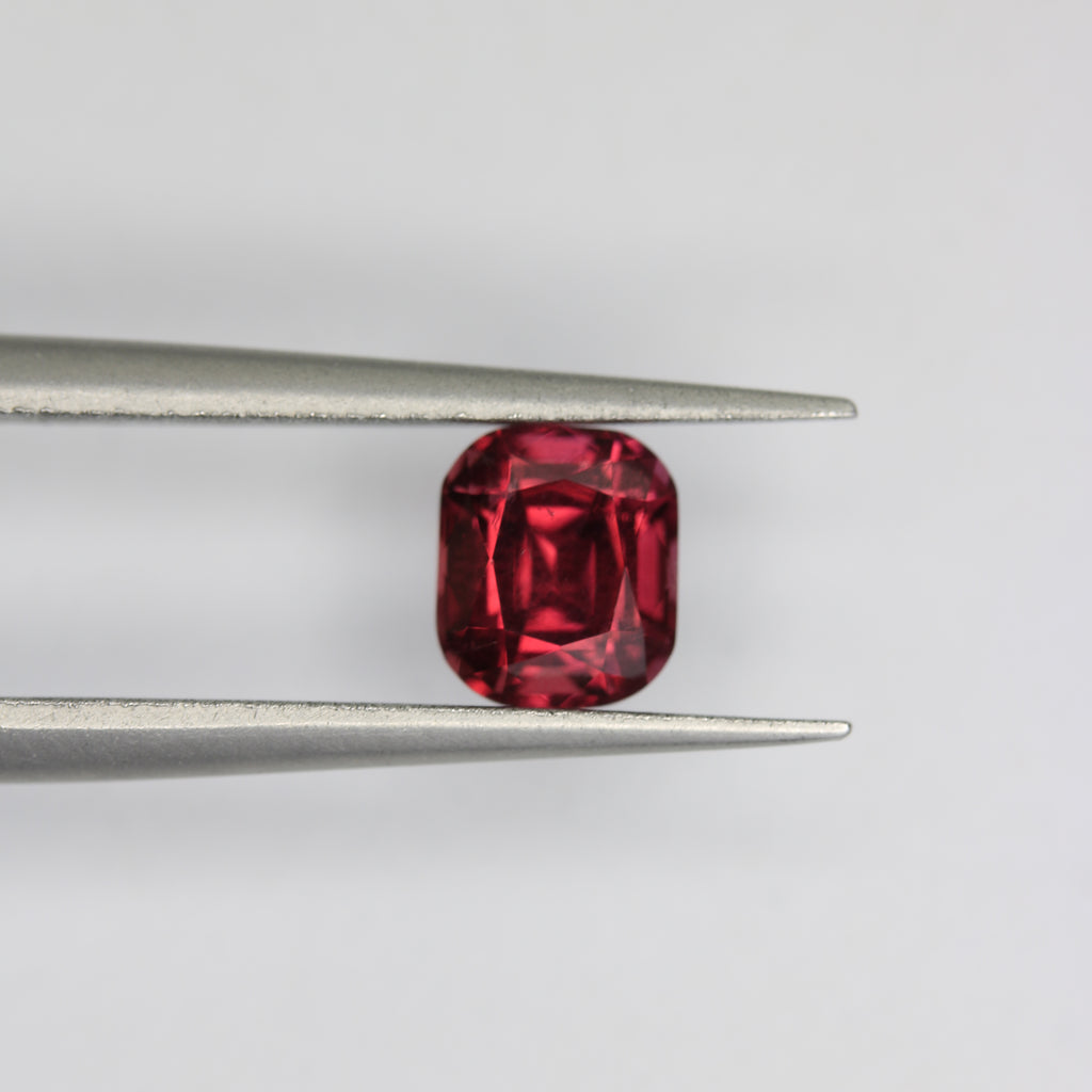1.23ct Garnet - alternate view 2