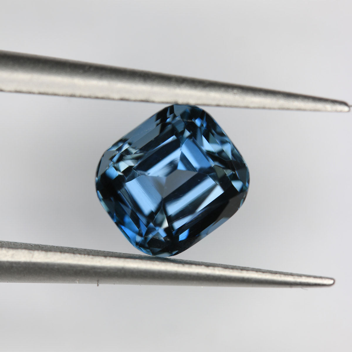 1.25ct Topaz - alternate view 2
