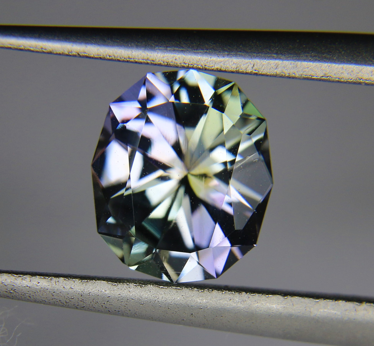 1.26ct Tanzanite - alternate view 4