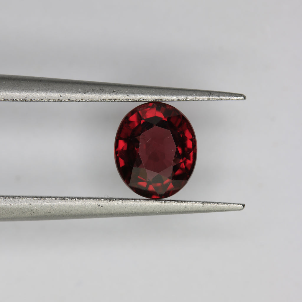 1.2ct Garnet - alternate view 2