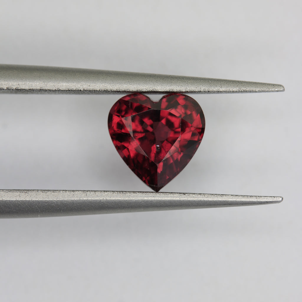 1.2ct Garnet Rhodolite - alternate view 2