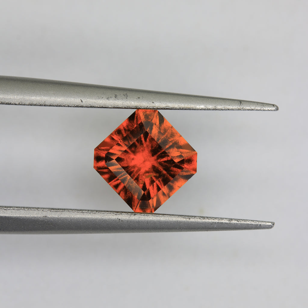 1.2ct Garnet Spessarite - alternate view 3