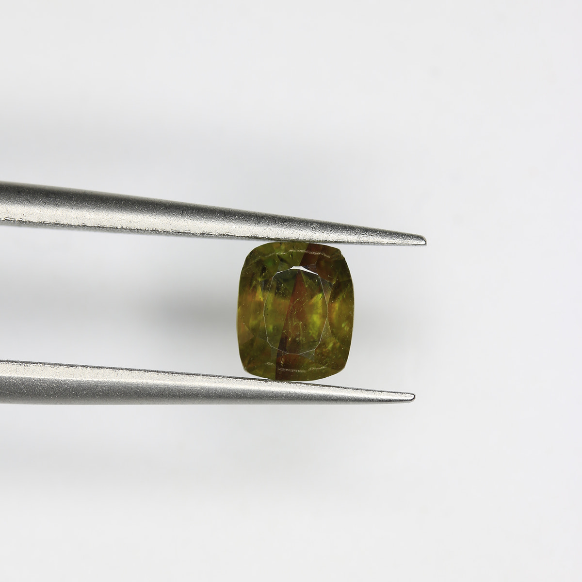 1.2ct Sphene - alternate view 2