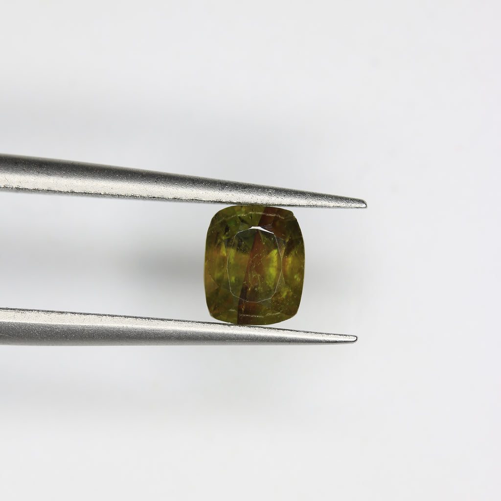 1.2ct Sphene