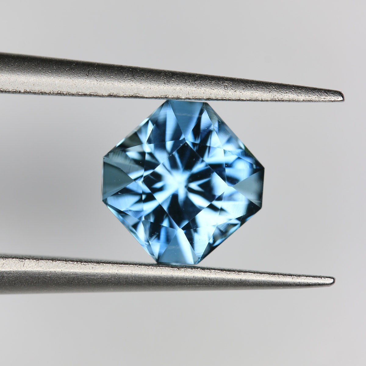 1.30ct Topaz London Blue