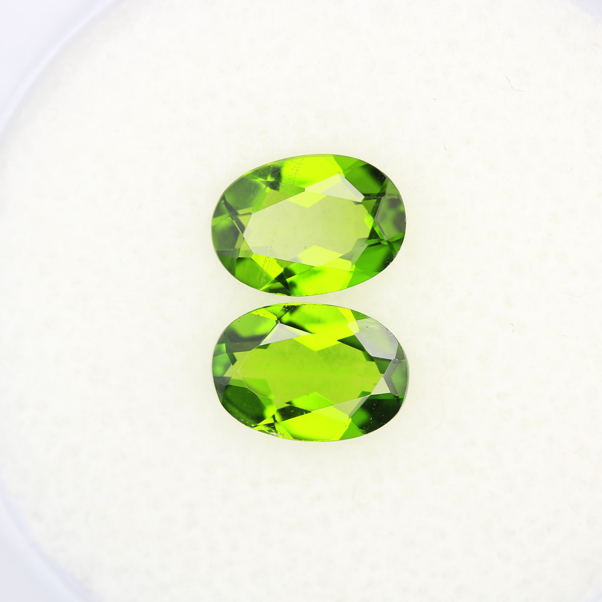 1.32ct Chrome diopside - alternate view 2