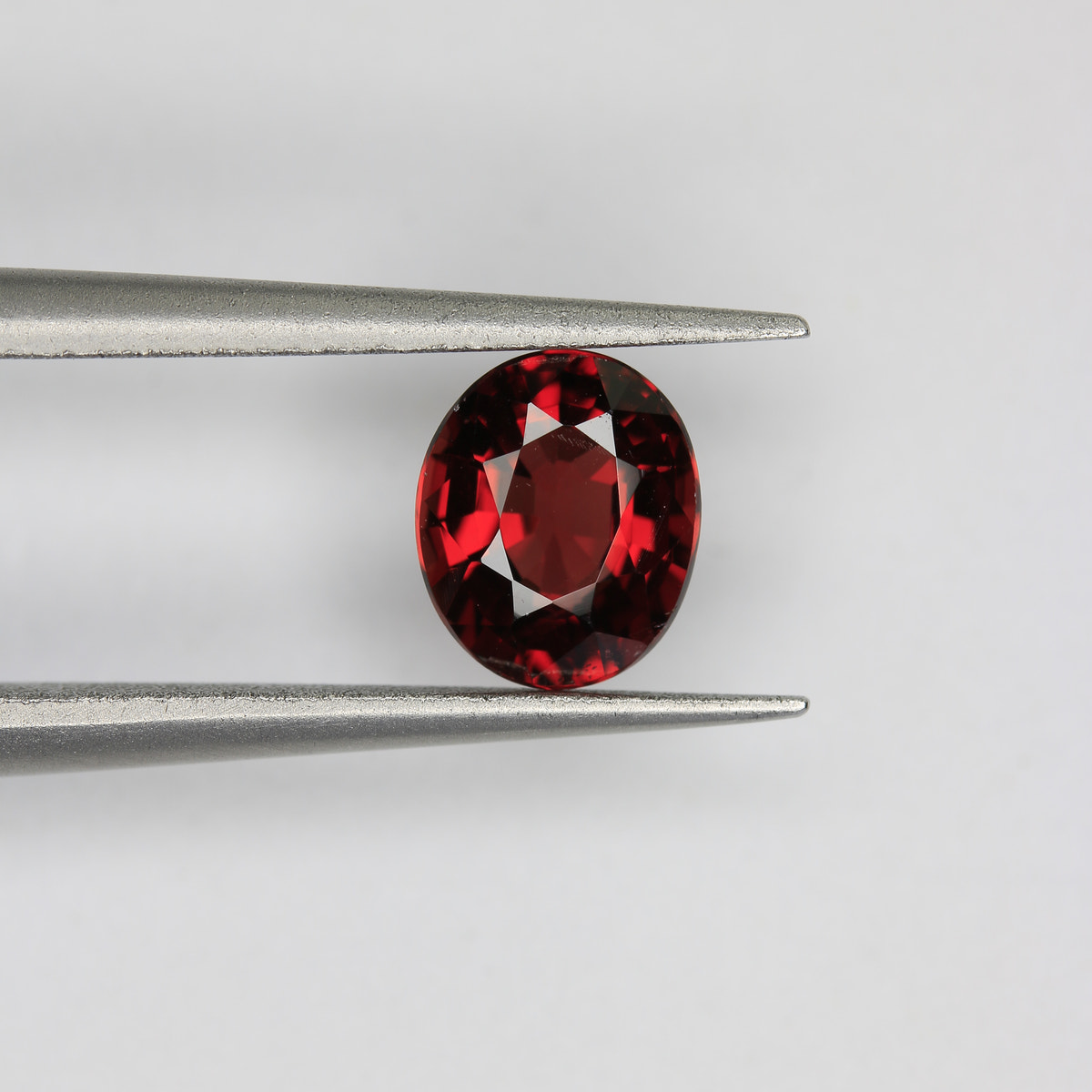 1.32ct Garnet - alternate view 2