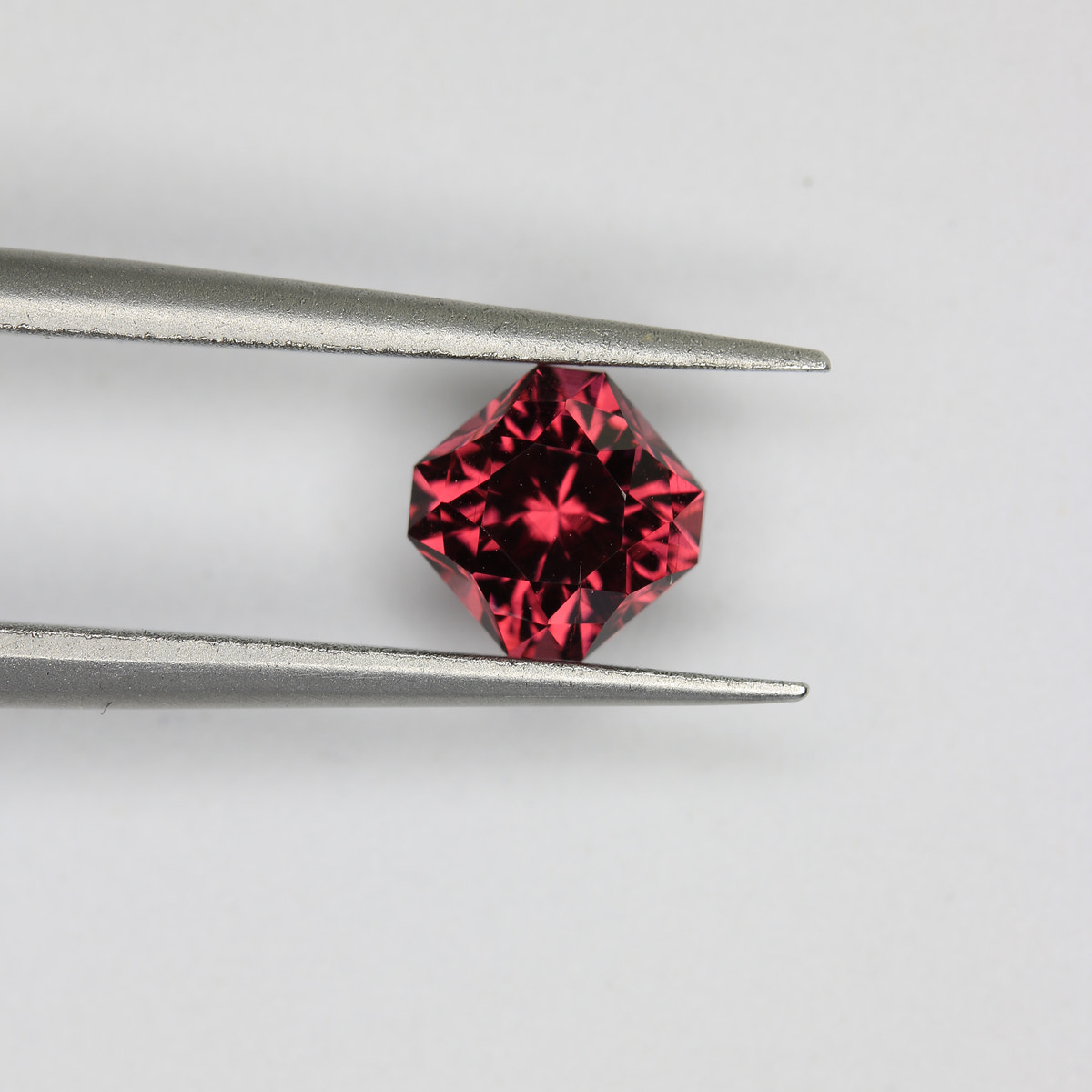 1.34ct Garnet - alternate view 2