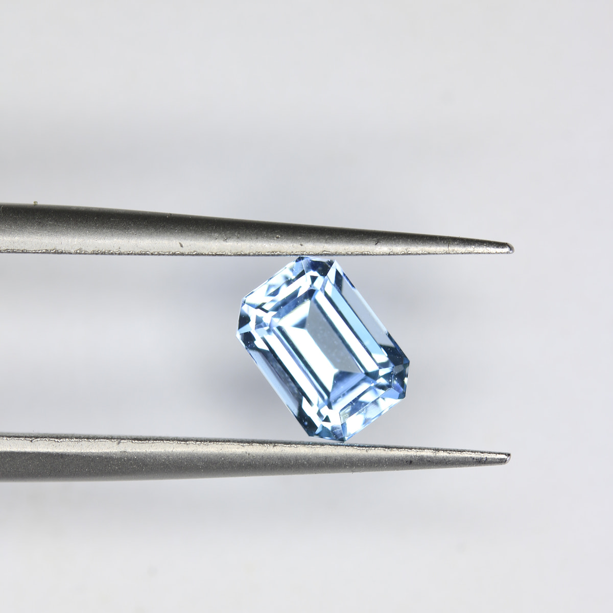 1.35ct Topaz Sky blue - alternate view 2