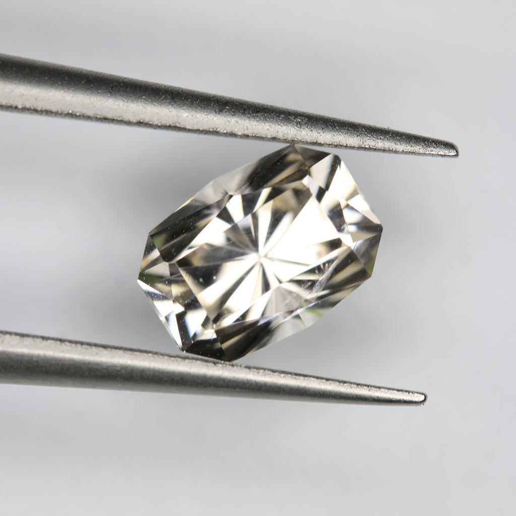 1.43ct Topaz - alternate view 2