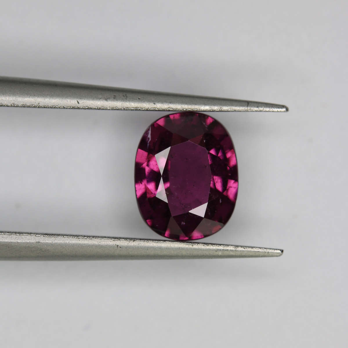 1.45ct Garnet - alternate view 2