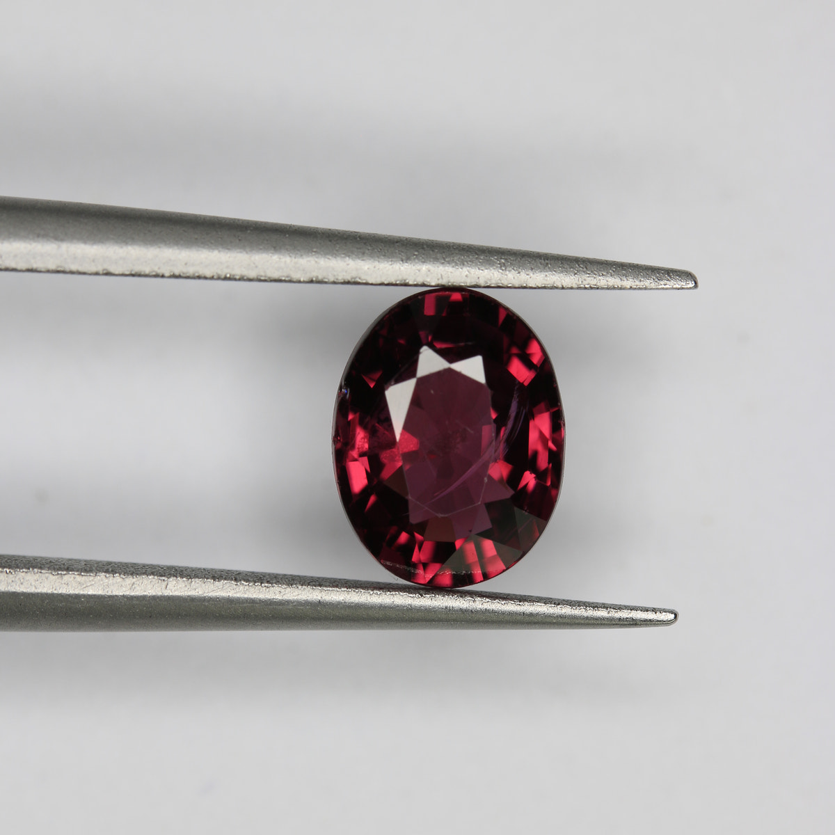 1.45ct Garnet - alternate view 2