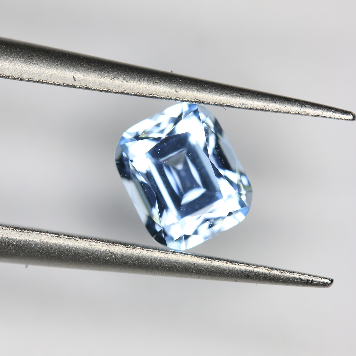 1.4ct Topaz - alternate view 2