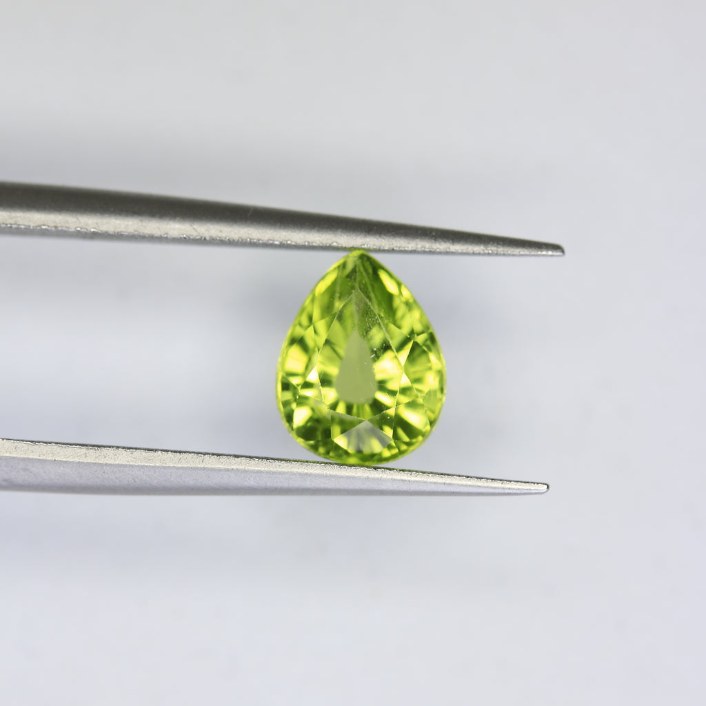 1.52ct Peridot - alternate view 2