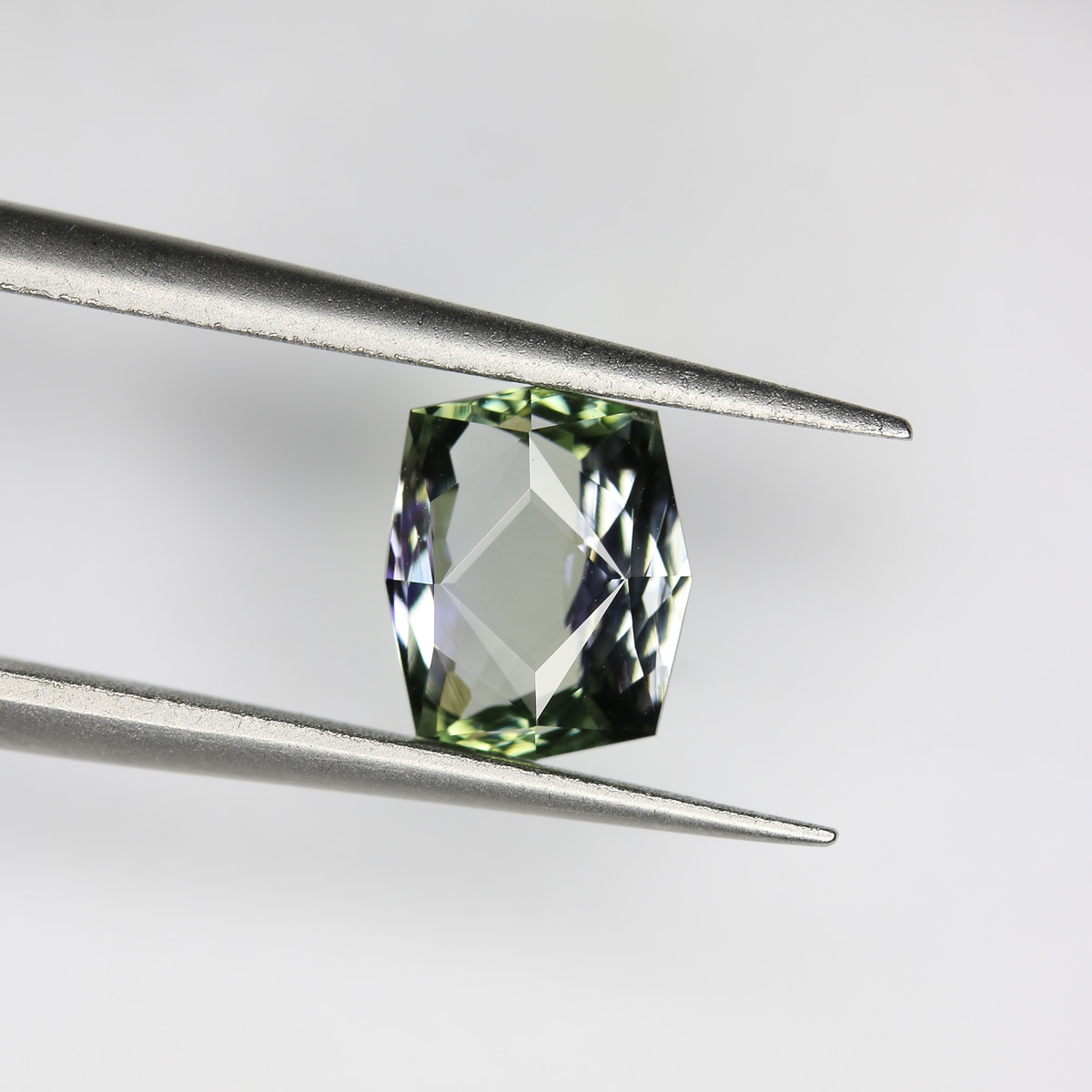 1.59ct Tanzanite - alternate view 2