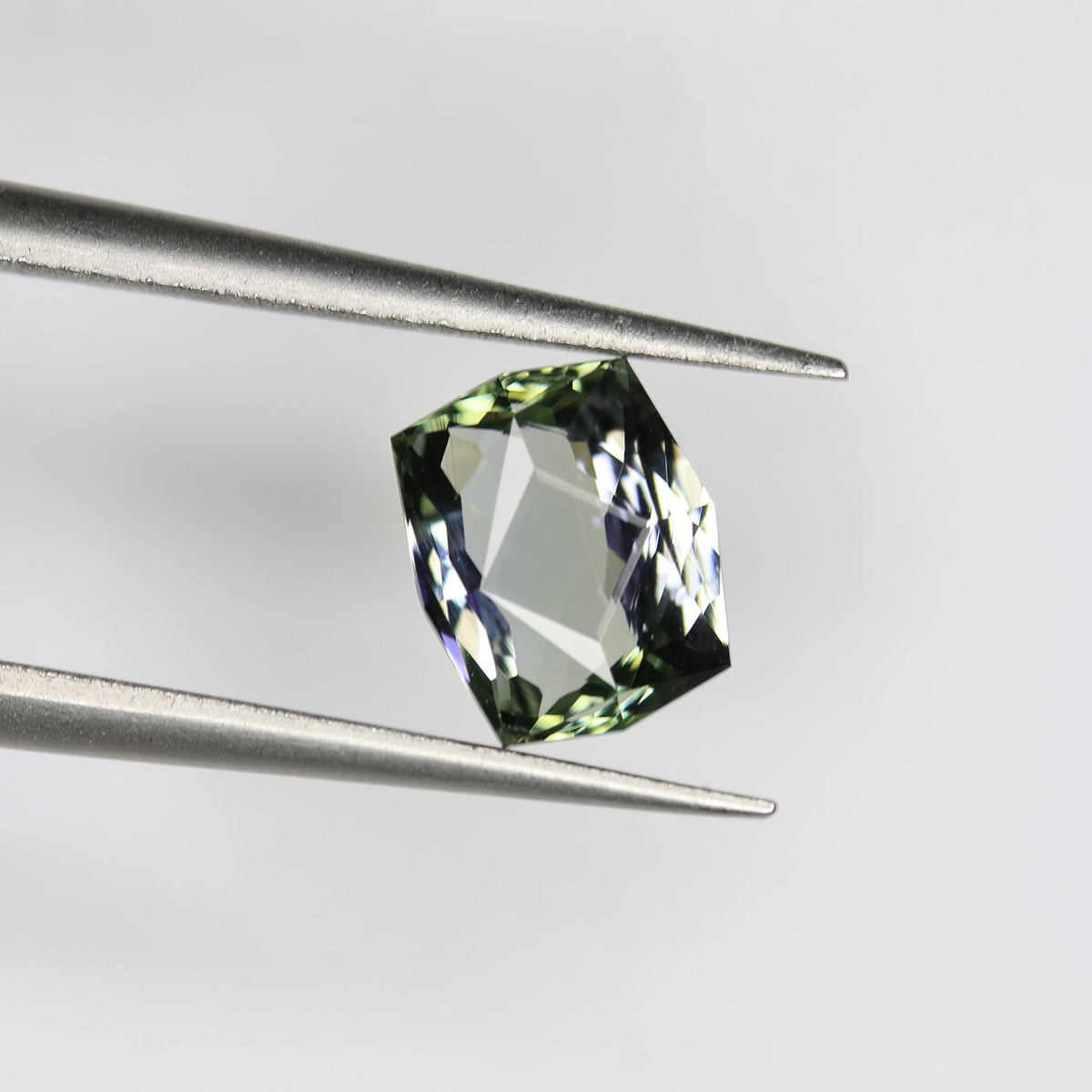 1.59ct Tanzanite - alternate view 3