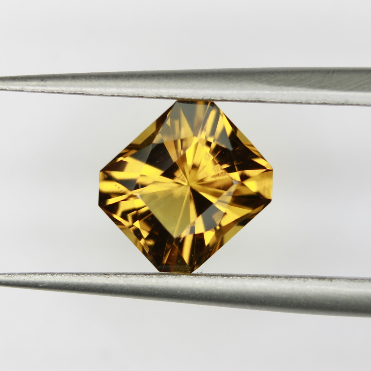 1.5ct Citrine - alternate view 3